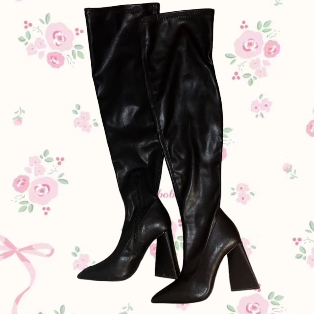 adorable knee high boots 🥂⚡️⚡️✨